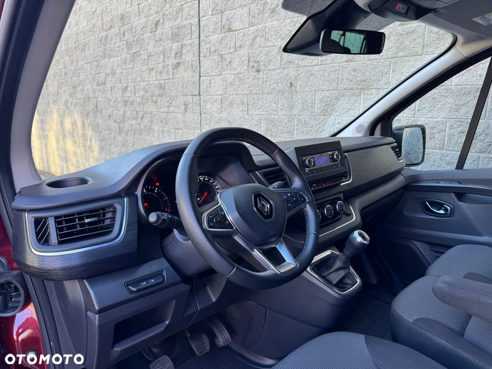 Renault Trafic 2.0 dCi - 17