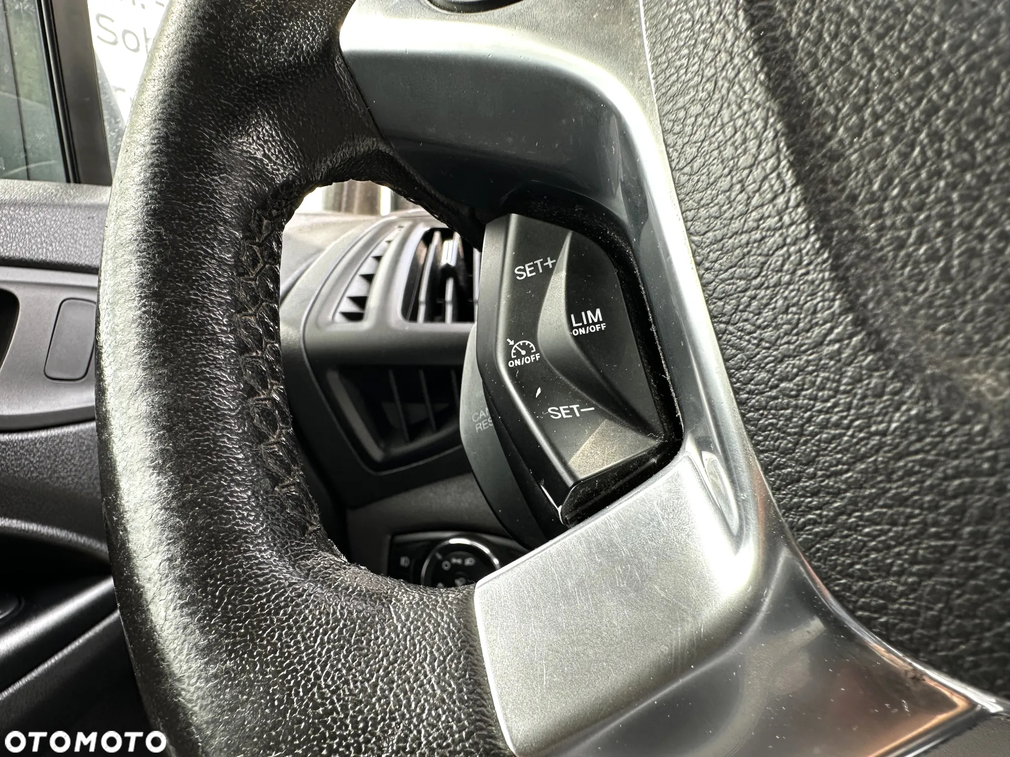 Ford Transit Connect - 11