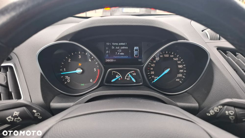 Ford Kuga 2.0 TDCi FWD Titanium - 13