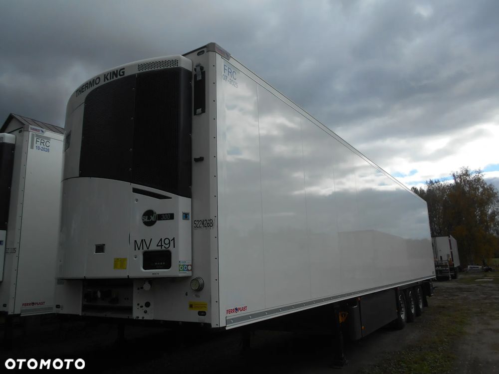 Schmitz Cargobull chłodnia nowy model V7 - 1