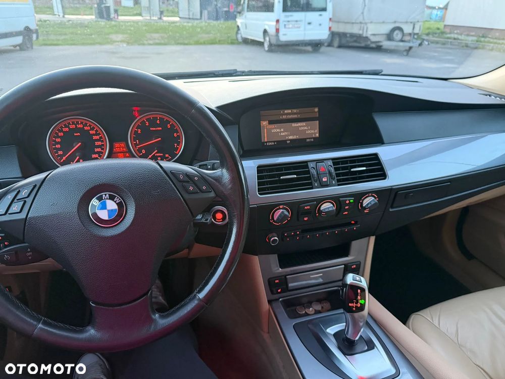BMW Seria 5 525i - 18