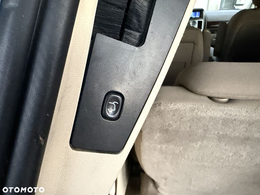 Chrysler Town & Country 3.3 LX - 20