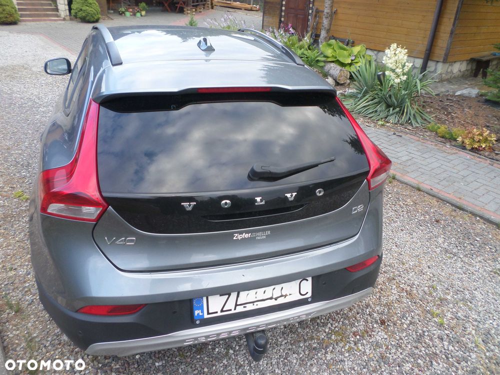 Volvo V40 Cross Country - 2