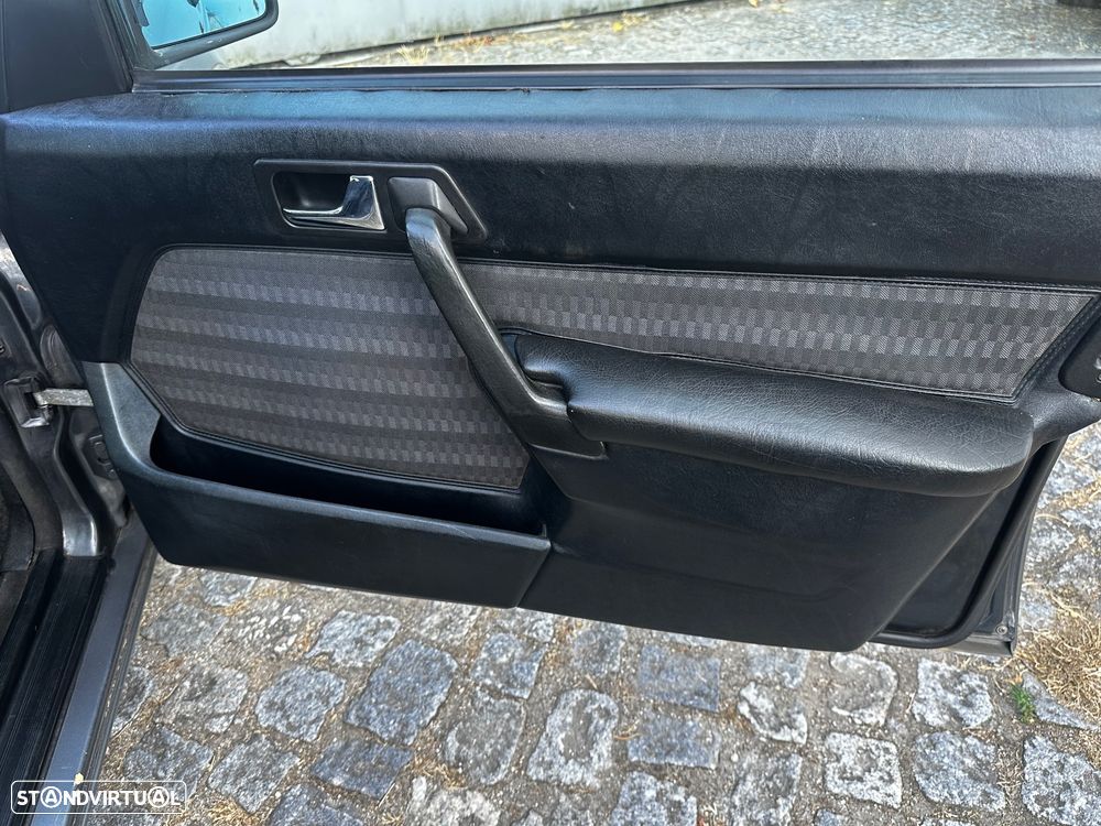 Mercedes-Benz W201 (1982-1993) 190 D 2.0 - 34