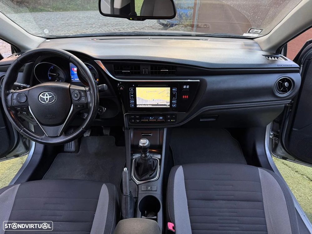 Toyota Auris 1.4 D-4D Com. +P.Techno+P.Sport - 8