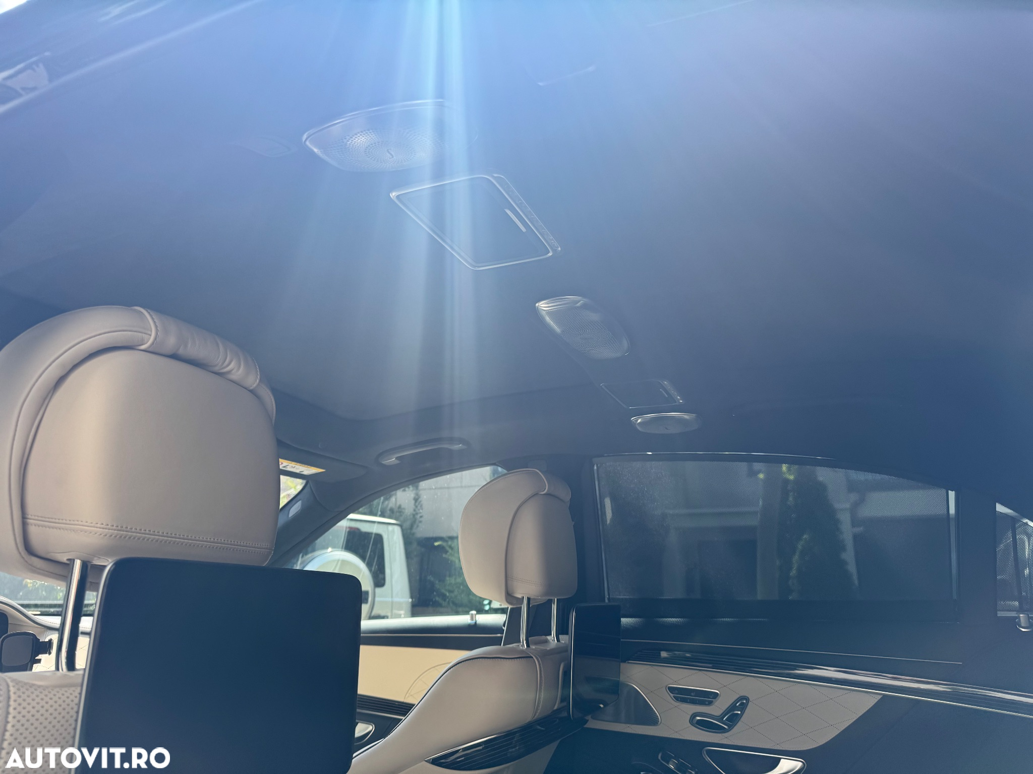 Mercedes-Benz S 560 4Matic 9G-TRONIC - 14