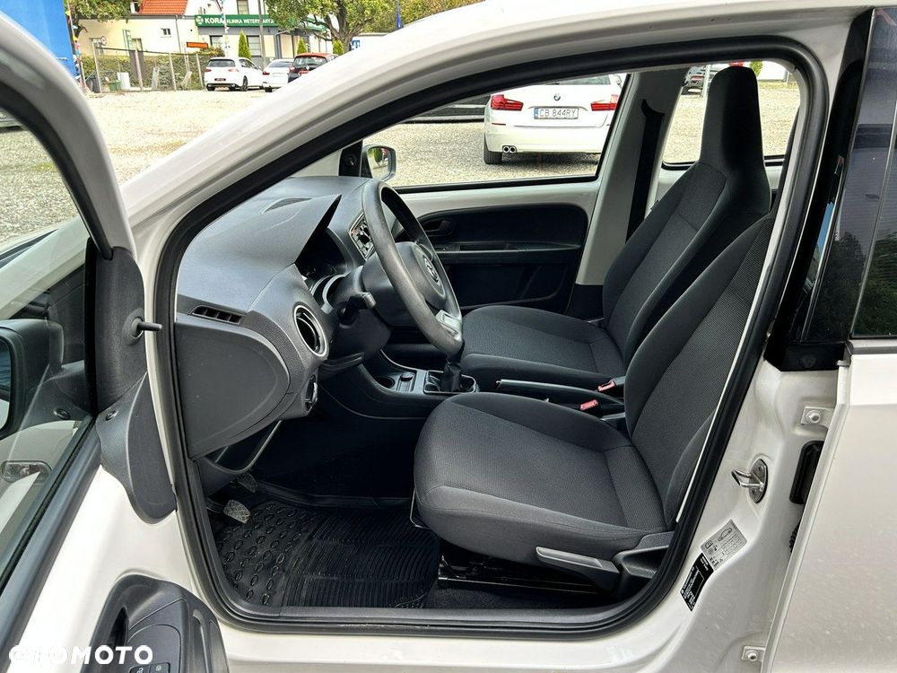 Volkswagen up! 1.0 street EU6 - 11