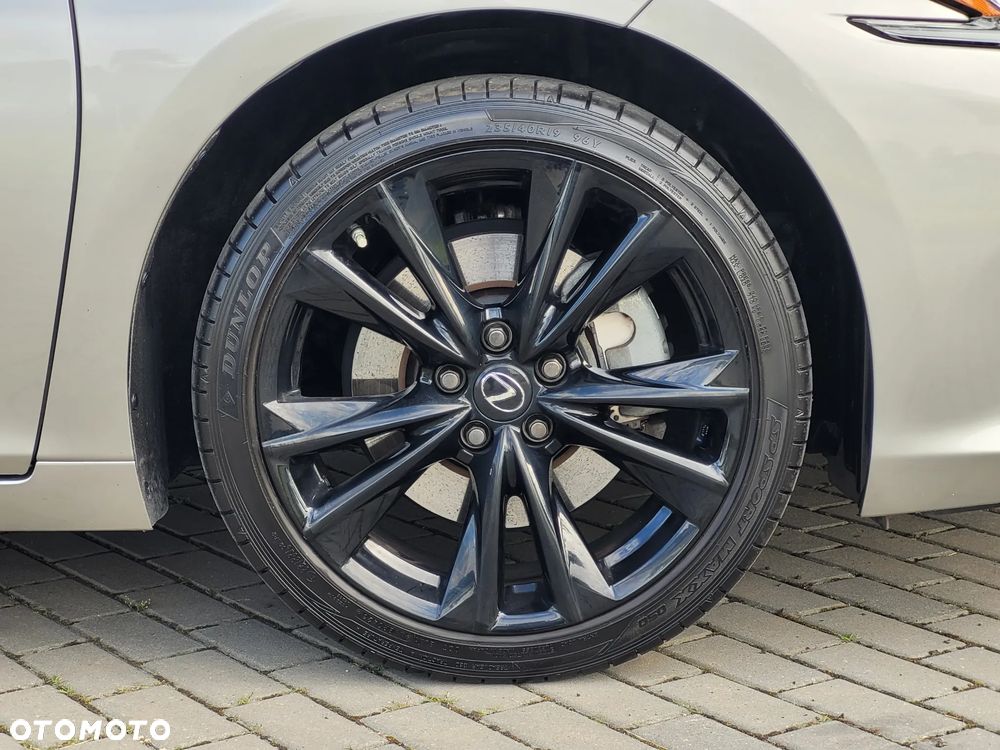 Lexus ES - 22