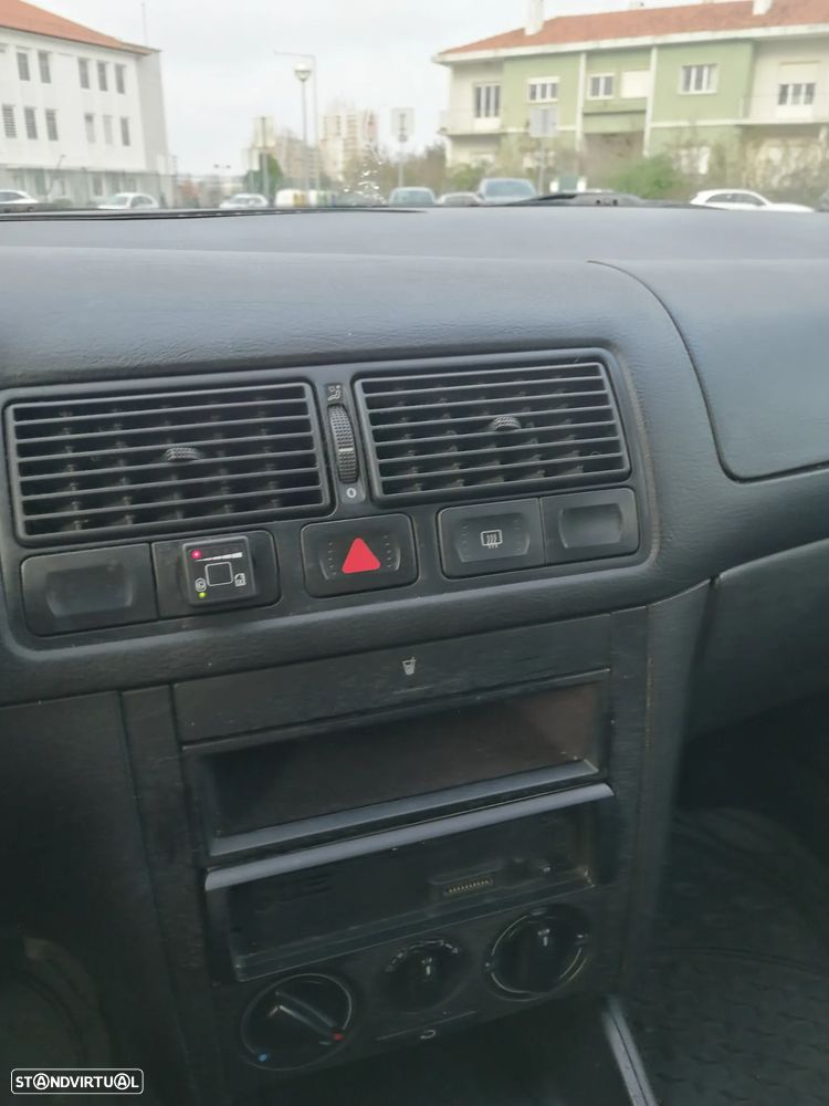 VW Golf 1.4i Confort - 7