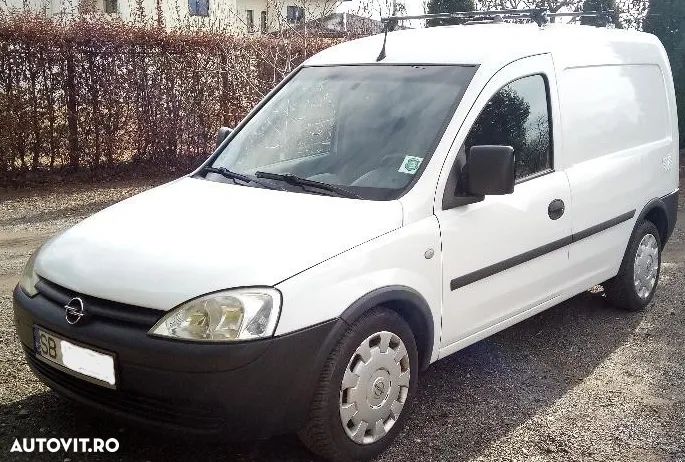 Opel COMBO - 1