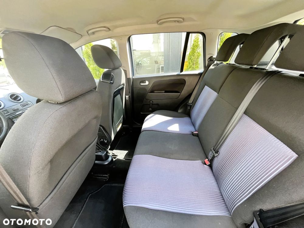 Ford Fusion - 17