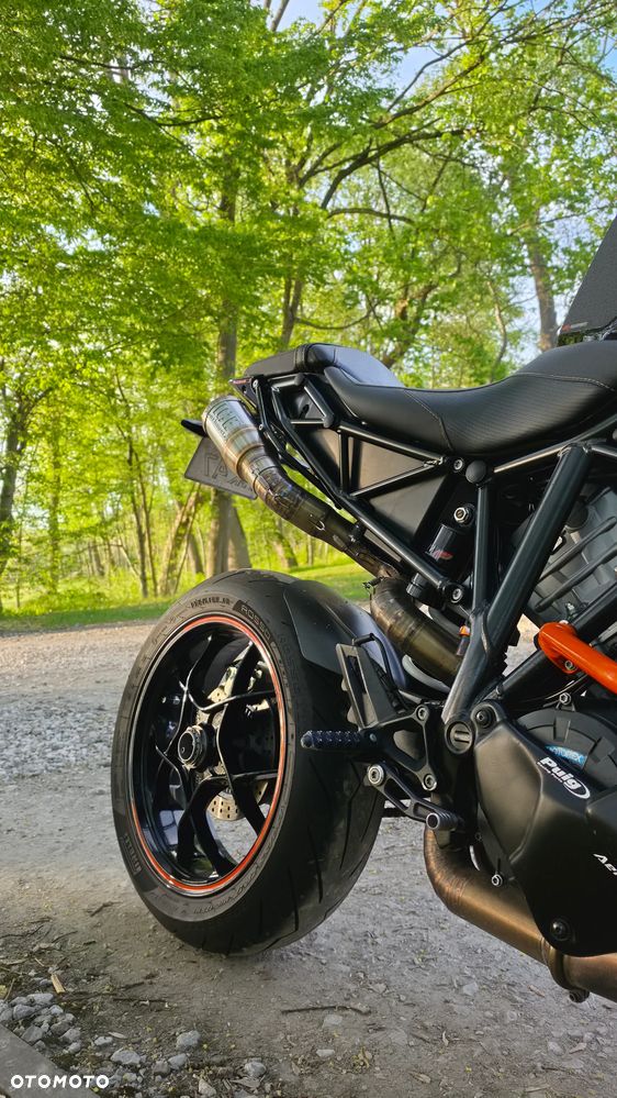 KTM Super Duke - 10