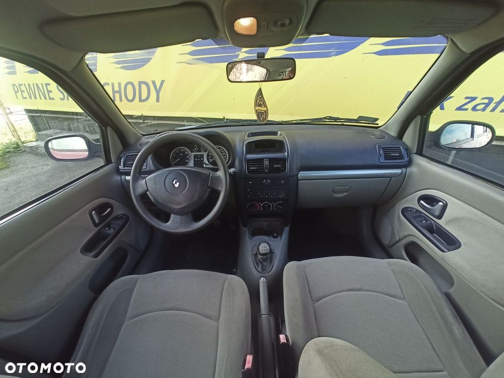 Renault Clio - 13