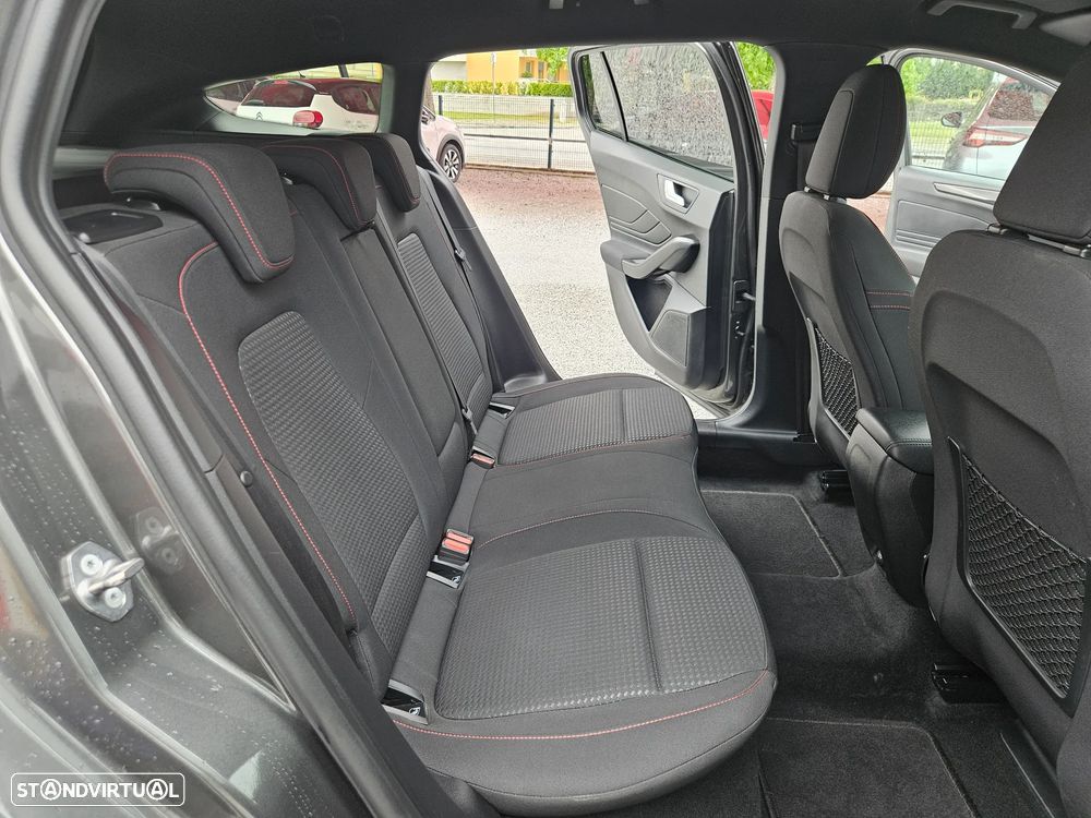 Ford Focus SW 1.0 EcoBoost MHEV ST-Line - 20