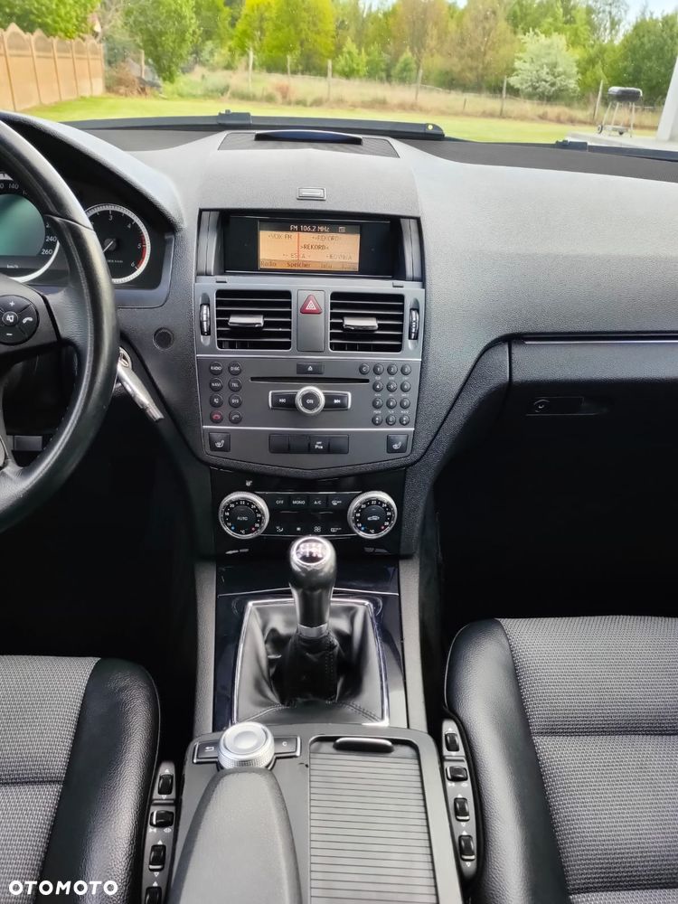 Mercedes-Benz Klasa C 200 CDI DPF (BlueEFFICIENCY) Avantgarde - 19