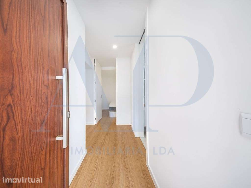 Moradia T3 em AVer-o-Mar na Primeira Linha - Grande imagem: 2/12
