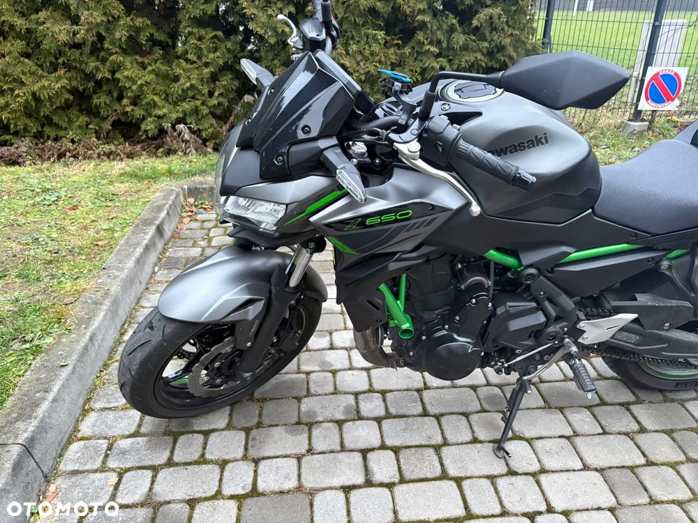 Kawasaki Z 650 - 12