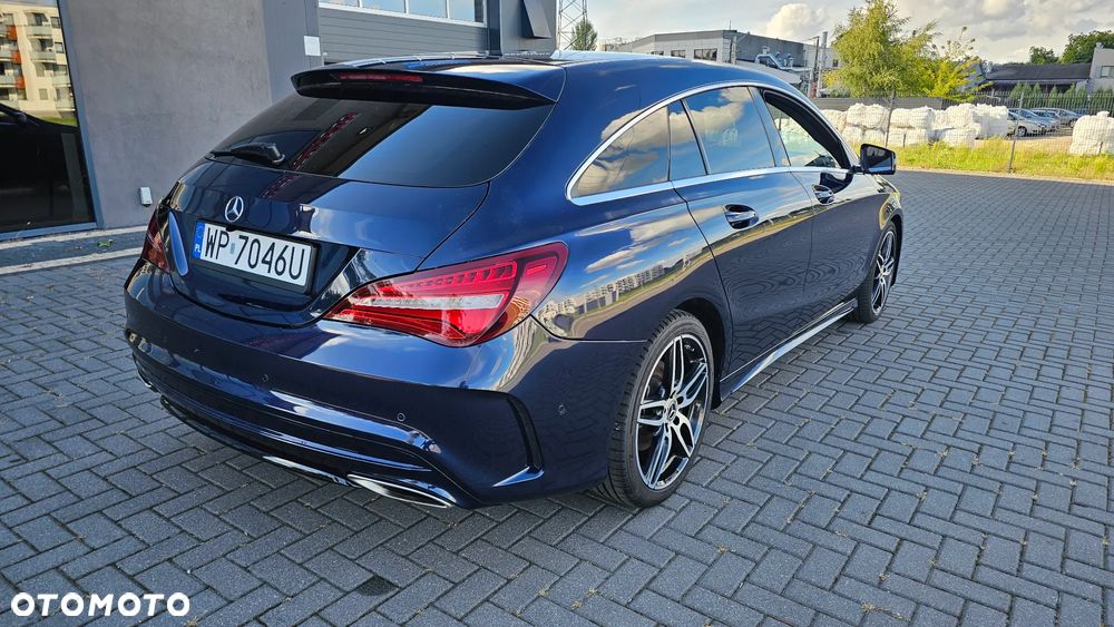 Mercedes-Benz CLA 180 AMG Line - 32
