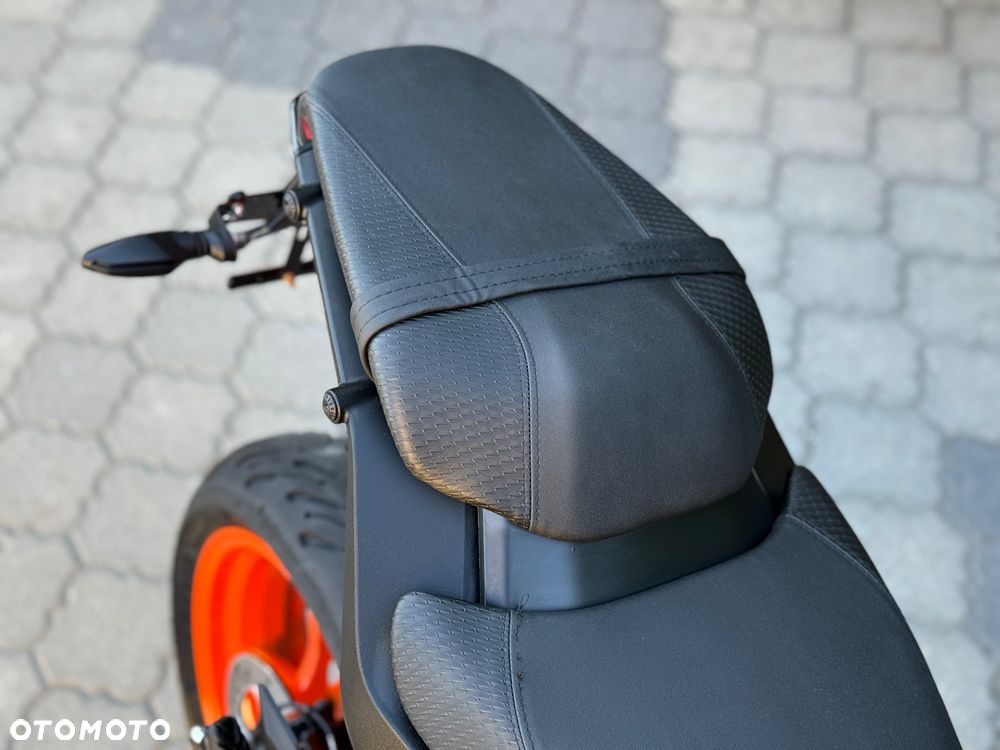 KTM Duke - 19