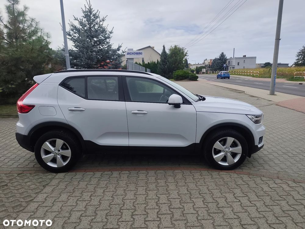 Volvo XC 40 T2 Momentum Core - 5