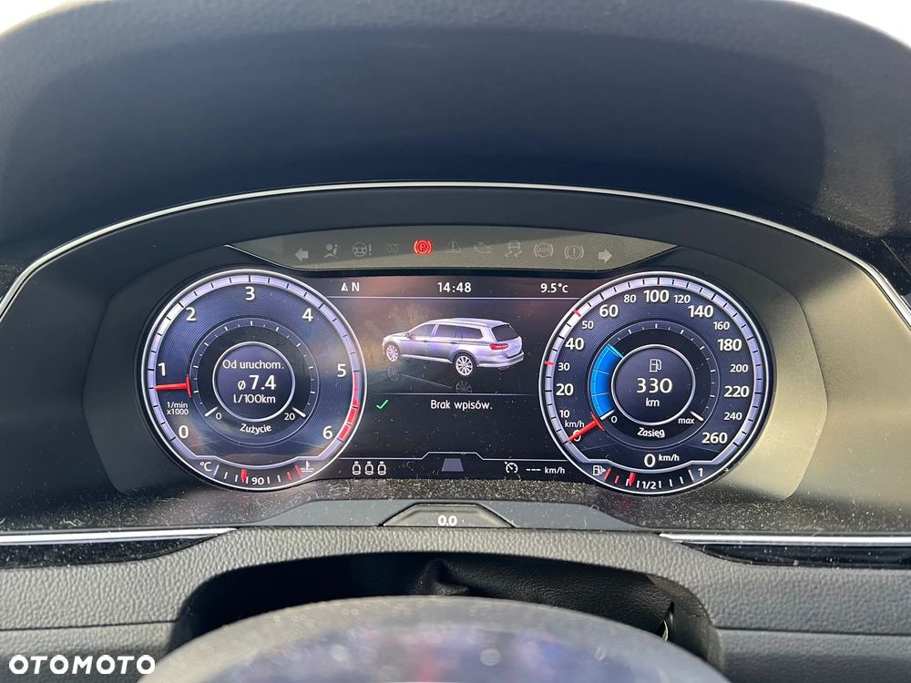 Volkswagen Passat - 12