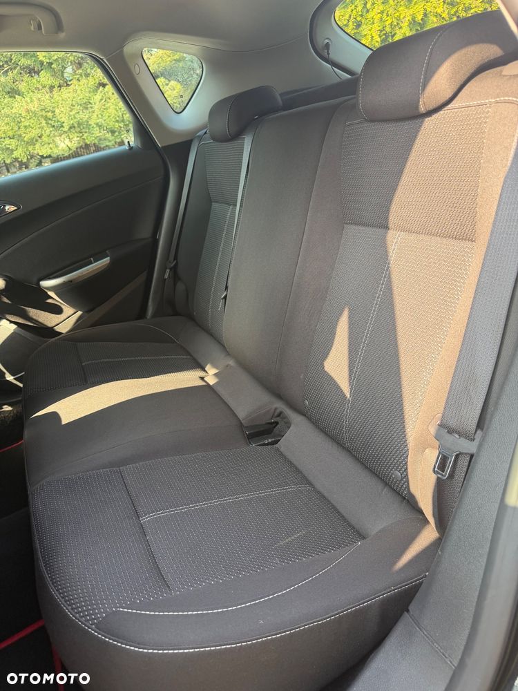 Opel Astra 1.4 Turbo 150 Jahre - 16