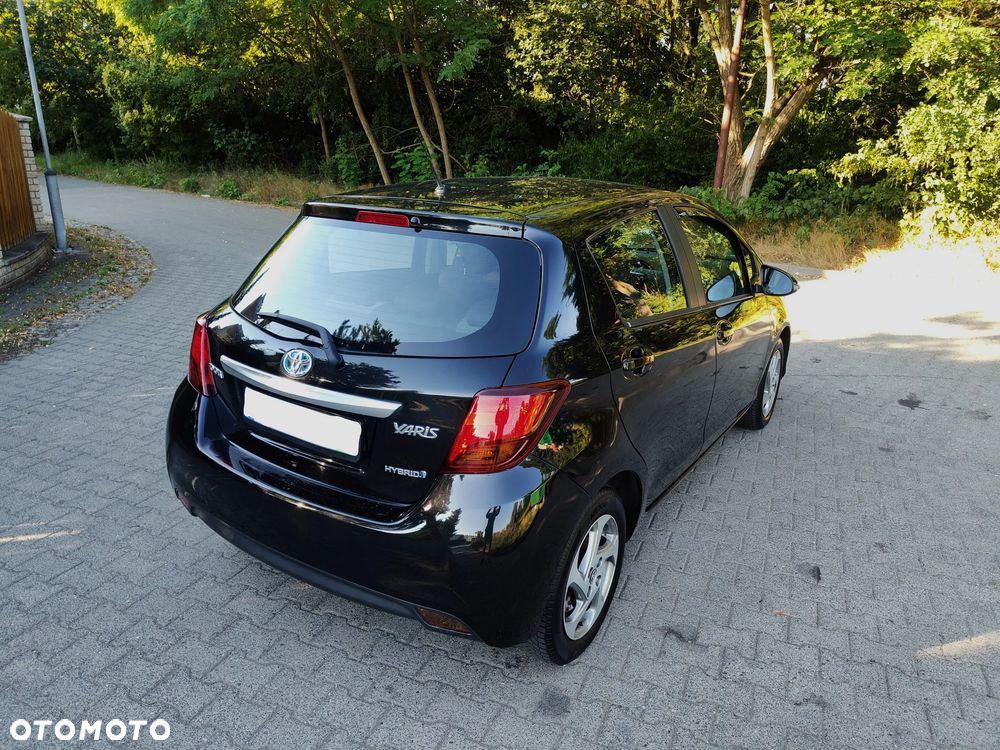 Toyota Yaris 1.5 VVT-i Comfort mit Design Paket - 8