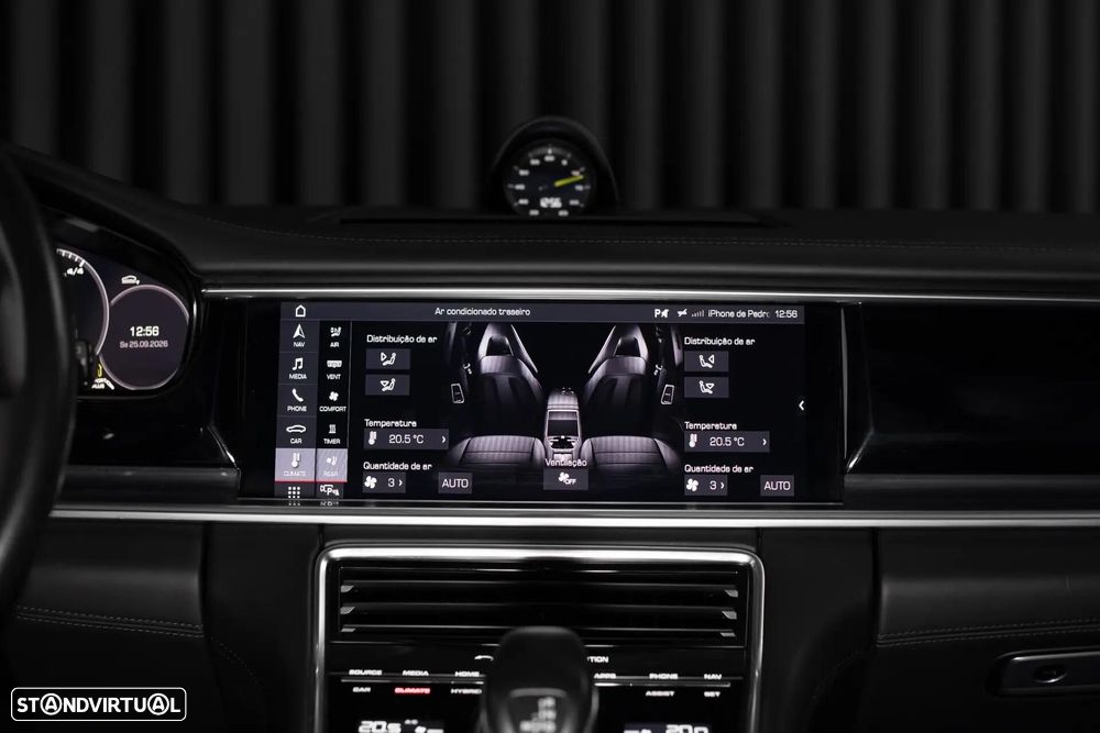 Porsche Panamera Sport Turismo 4 E-Hybrid - 34