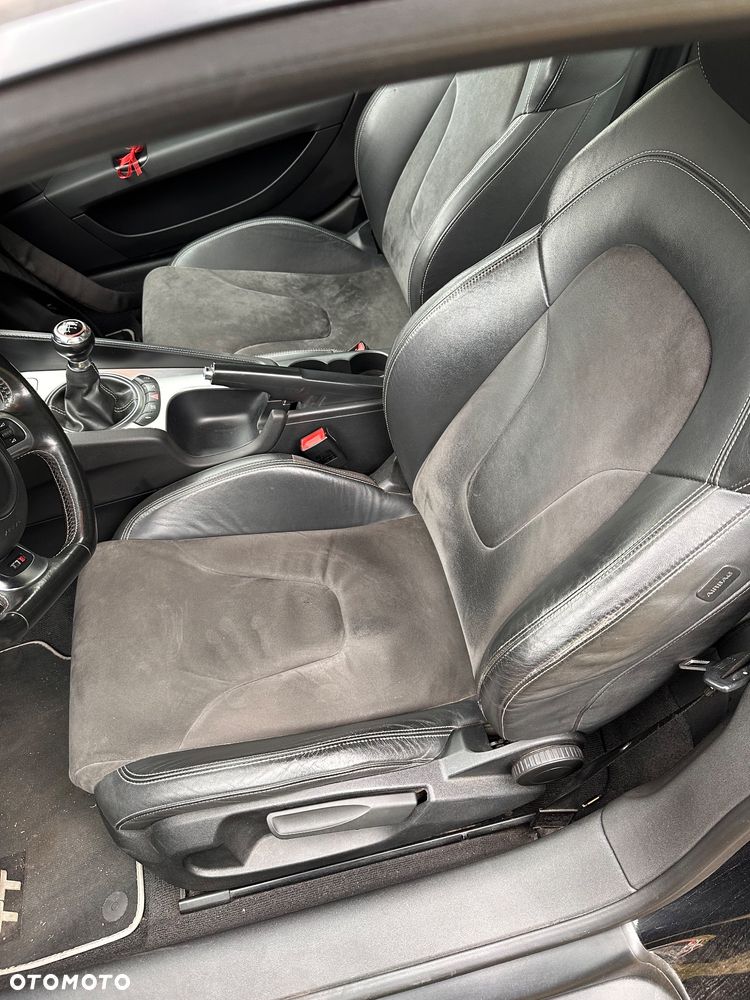 Audi TT S Coupé - 19