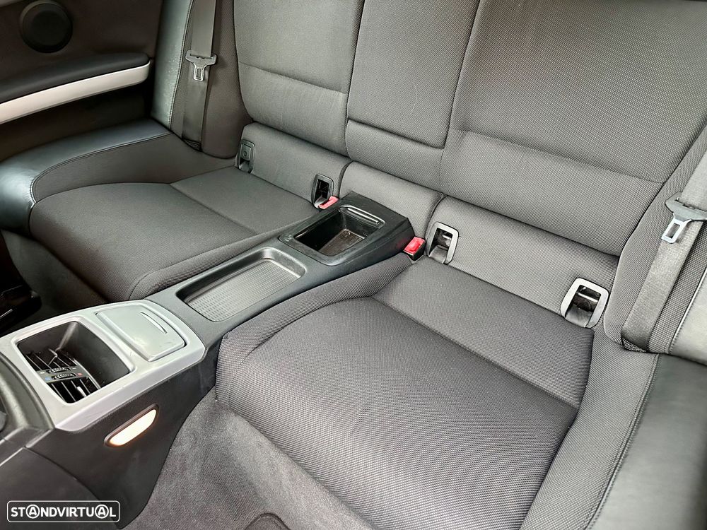 BMW 320 d Coupe - 27