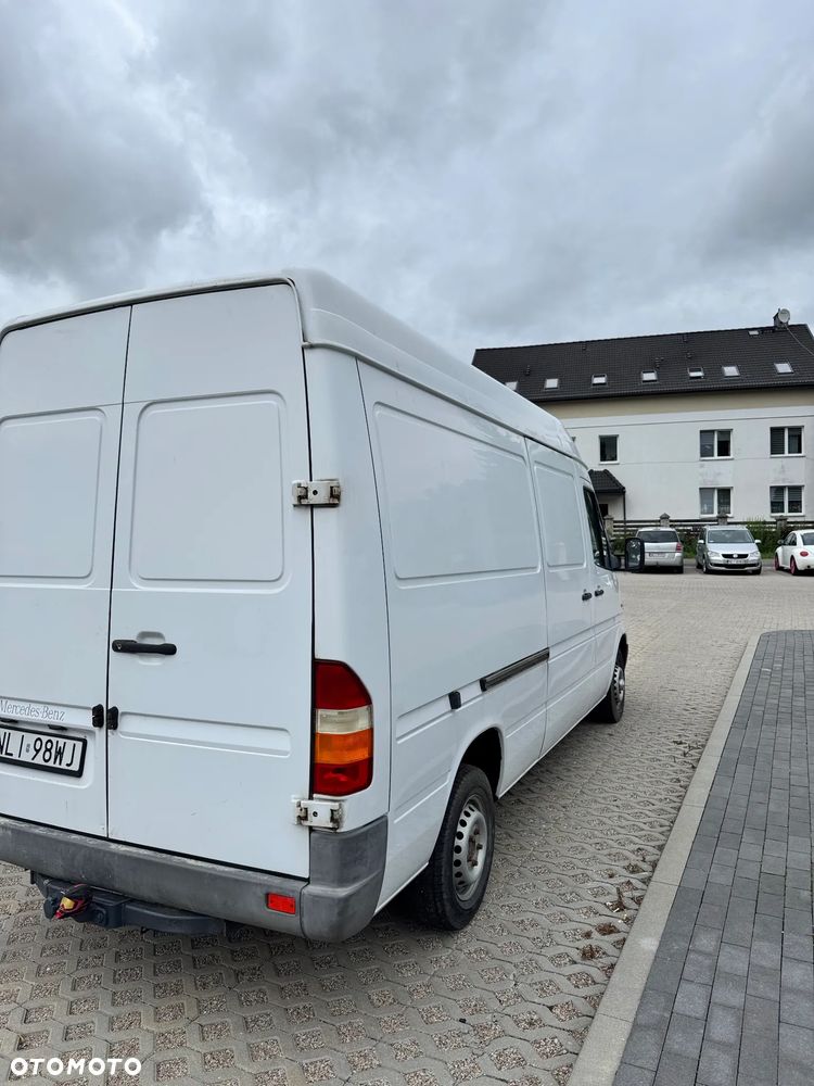 Mercedes-Benz Sprinter - 8