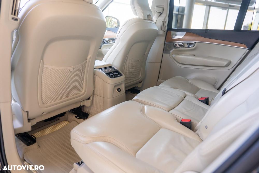Volvo XC 90 - 19