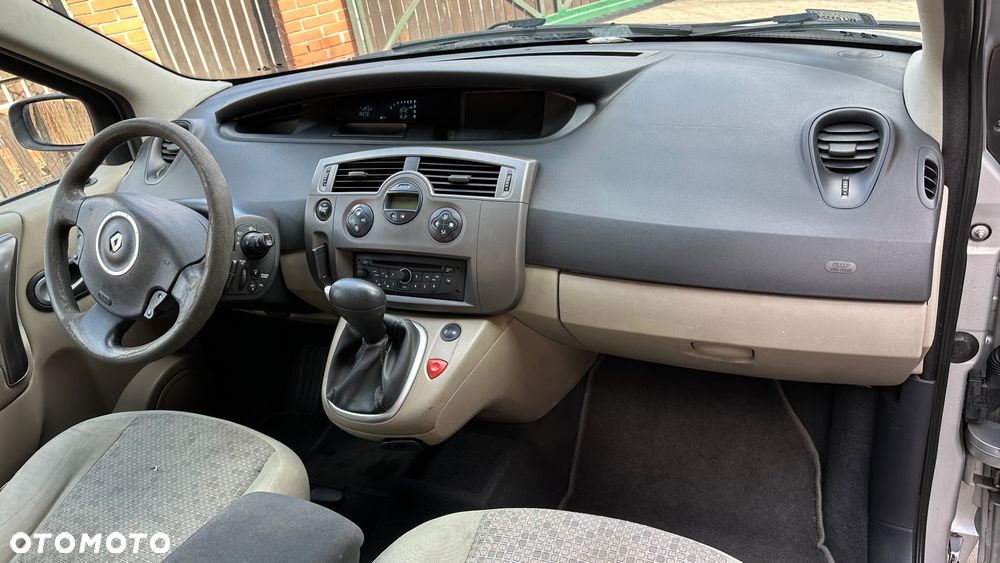 Renault Scenic - 11