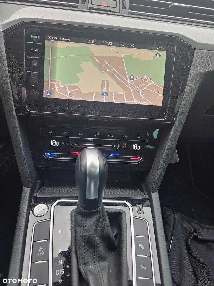 Volkswagen Passat 2.0 TDI SCR DSG Business - 9