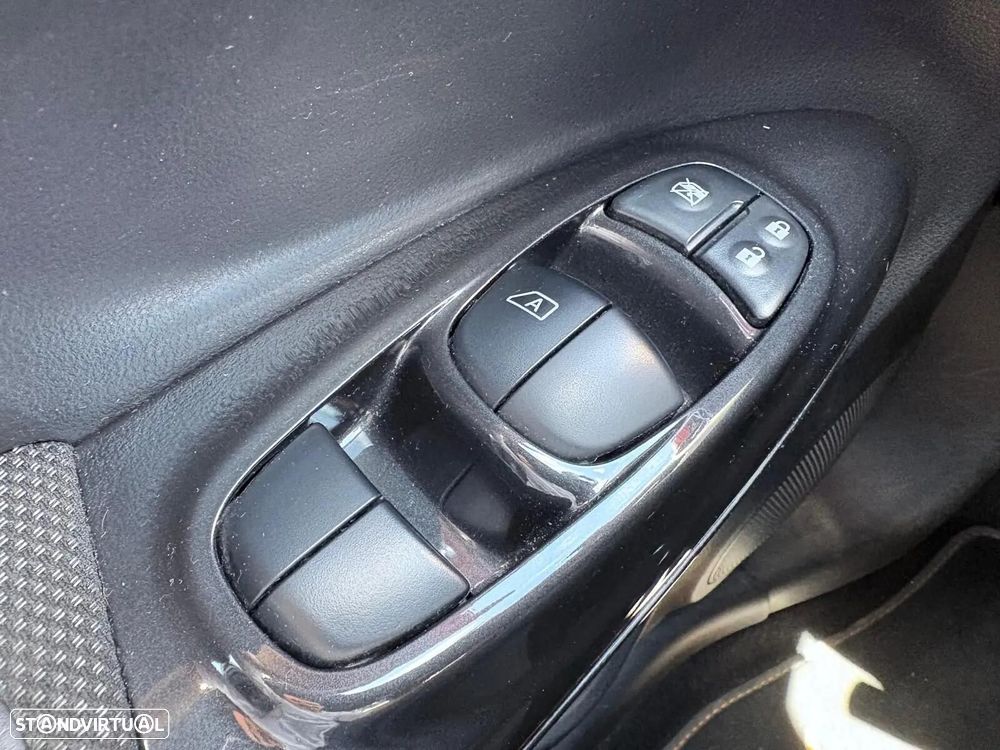 Nissan Juke 1.2 DIG-T N-Connecta - 35