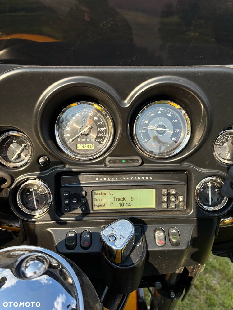 Harley-Davidson FLHT Electra Glide Standard - 7