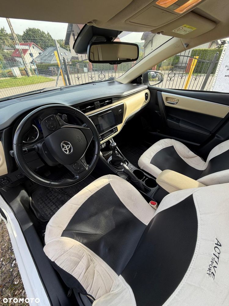 Toyota Corolla 1.6 Prestige - 8
