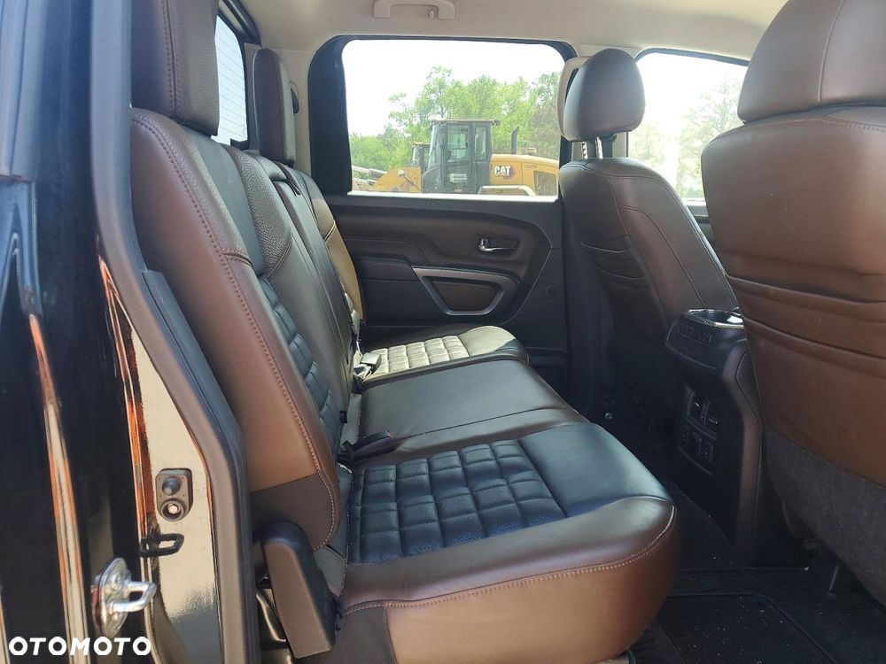 Nissan Titan - 11