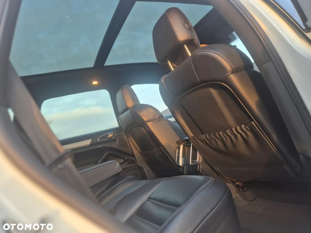 Porsche Cayenne - 6