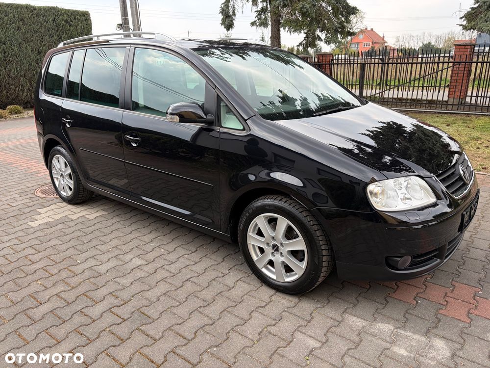 Volkswagen Touran 2.0 FSI Automatik Highline - 5