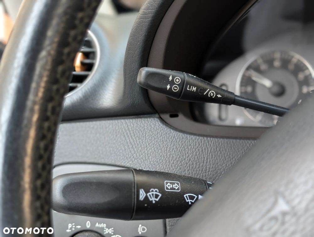 Mercedes-Benz CLK Coupe 500 Avantgarde - 9