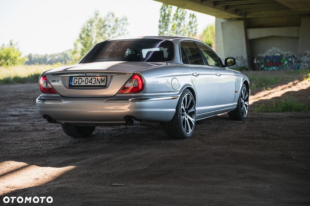 Jaguar XJR 4.2 - 4