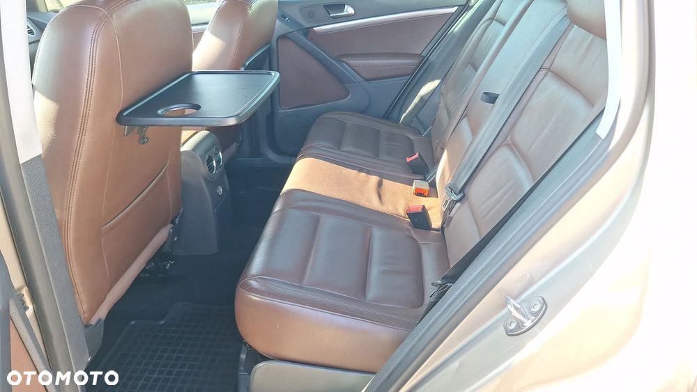 Volkswagen Tiguan - 19