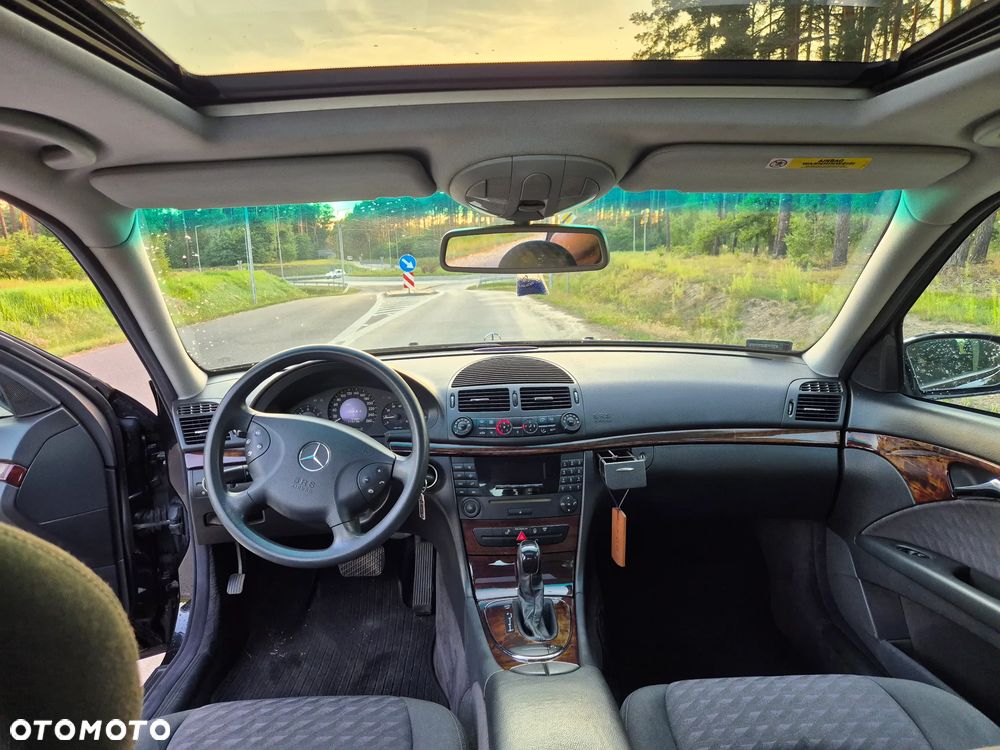 Mercedes-Benz Klasa E 200 Kompressor Automatik Classic - 18