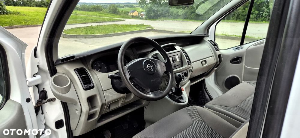 Opel Vivaro - 34