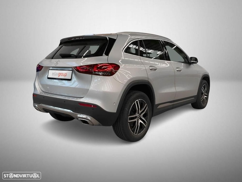 Mercedes-Benz GLA 180 7G-DCT Progressive - 2