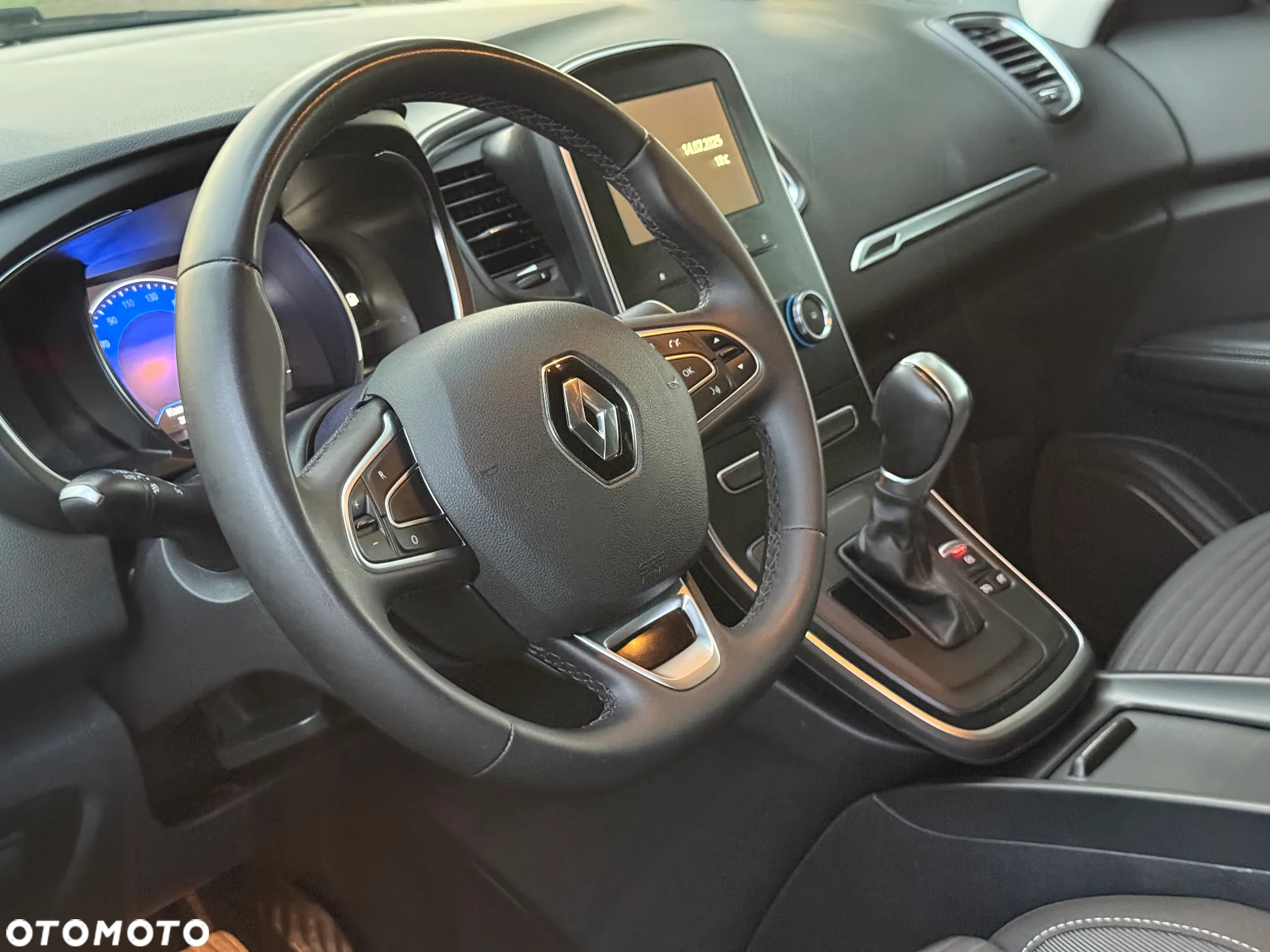 Renault Grand Scenic BLUE dCi 120 EDC BUSINESS EDITION - 33