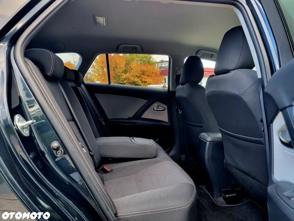 Toyota Avensis 2.0 D-4D Premium - 12