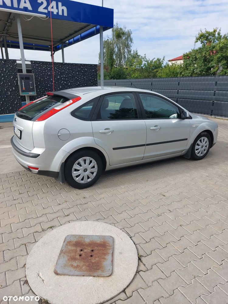 Ford Focus 1.6 Ambiente - 3