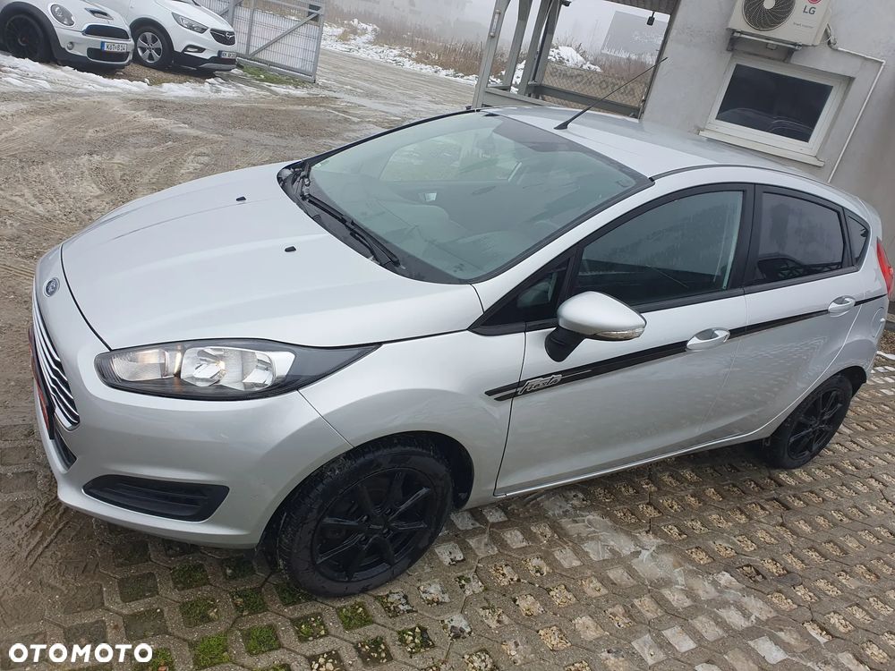 Ford Fiesta 1.25 Ambiente - 26